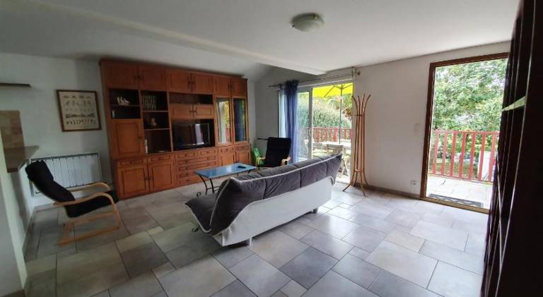Rental apartment with hot tub, terrace & barbecue — photo 2