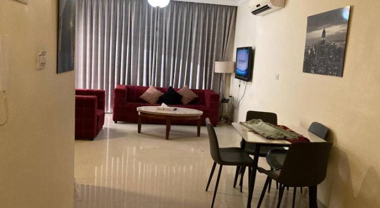 Serviced apartment with patio & yard — photo 5