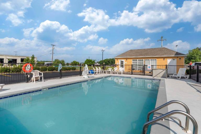 Quality Inn Oak Ridge - Knoxville West — photo 5