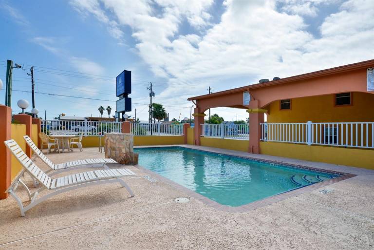 Americas Best Value Inn Port Aransas — photo 2