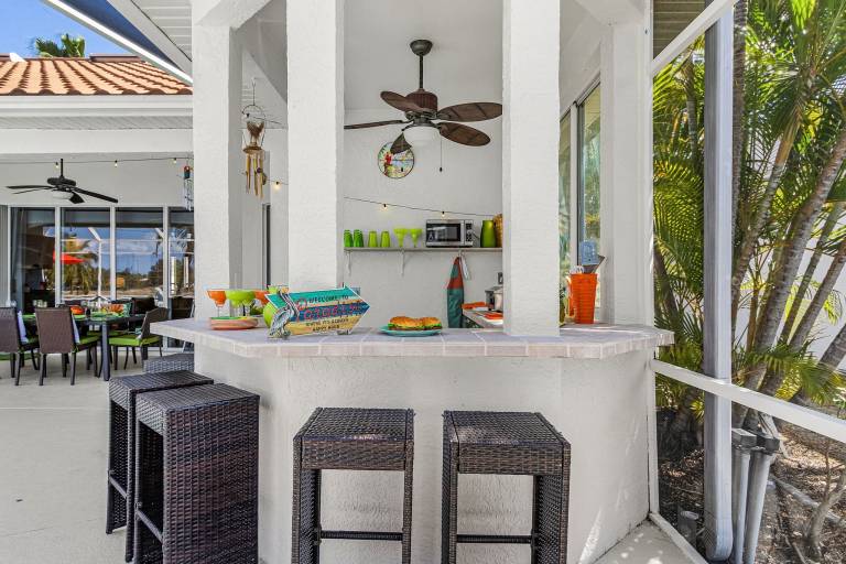Perfect Name! Gorgeous Views, Heated Saltwater Pool - Villa Picturesque - Roelens Vacations — photo 4