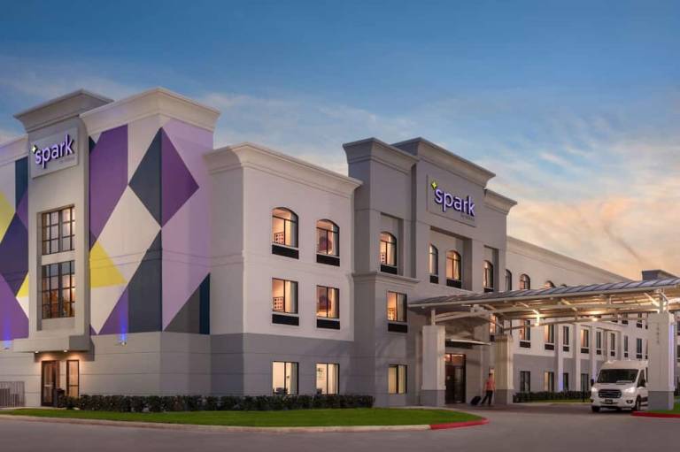 Spark by Hilton Houston Bush Intercontinental Airport