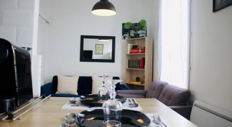 Nice holiday apartment | Pets allowed in Nanterre