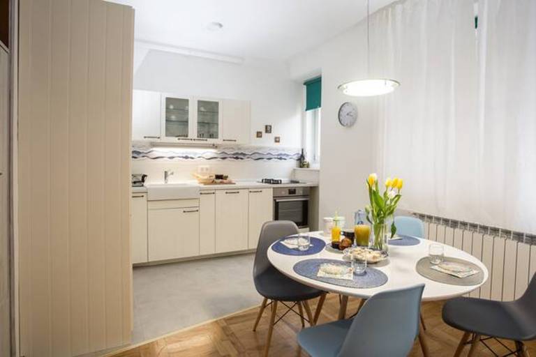 Modern Apartment in the Heart of Zagreb, 57 sqm, Air Conditioning — photo 2