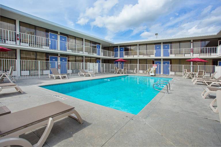 Motel 6 Baton Rouge, LA - Southeast — photo 2