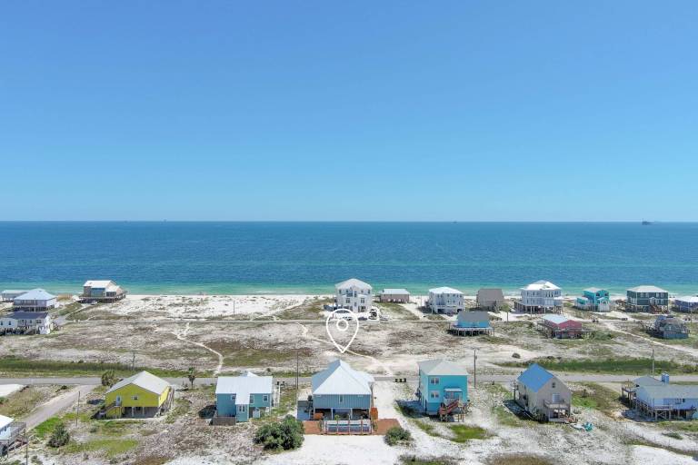 Gulf Getaway Pet-Friendly Short Walk to Beach & Private Pool — photo 3