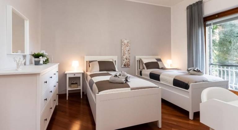Holiday apartment with 2 rooms for 6 persons — photo 2