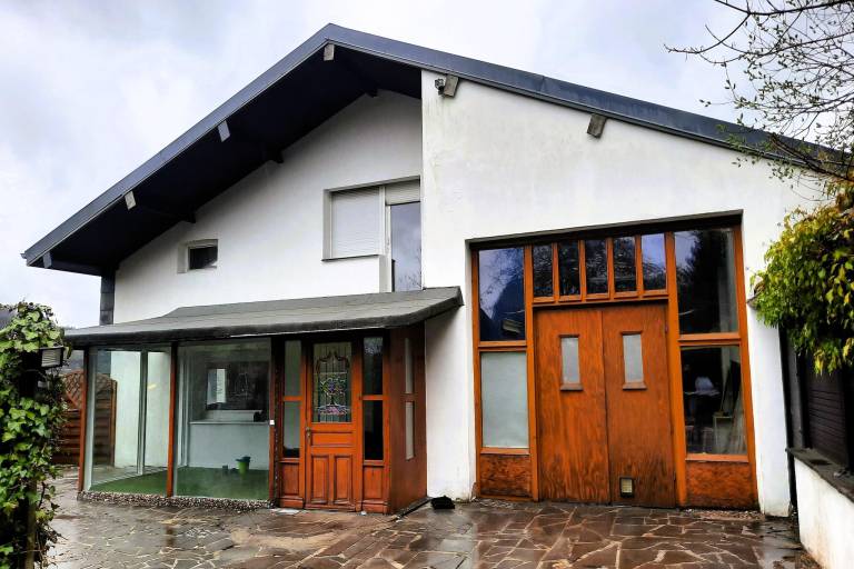 Vacation home with barbecue & yard in Liege
