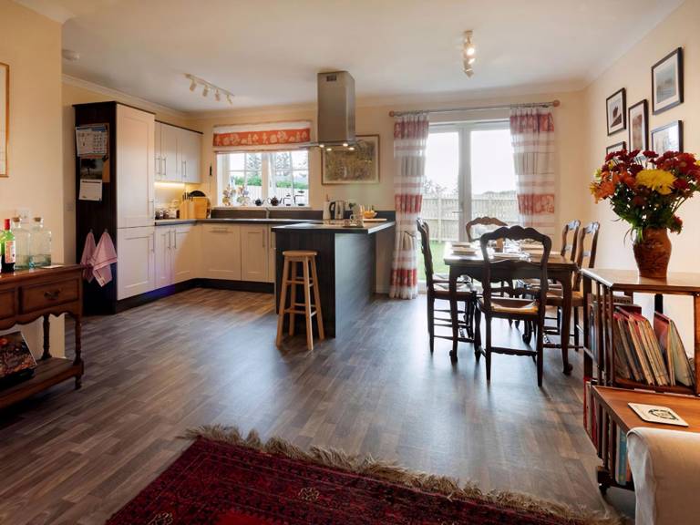 Cottage  Tain