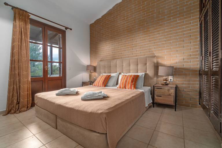 Accommodation Koukounaries