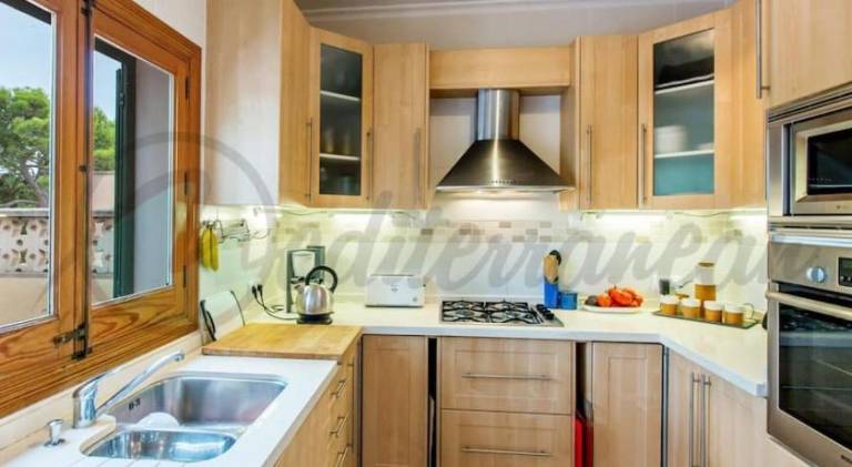 Fully equipped big house with barbeque, garden & private pool | Good for workation | Pets allowed — photo 3