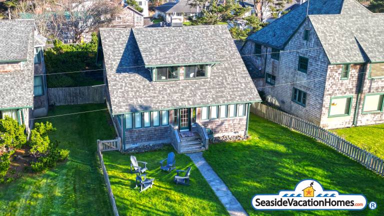 Vacation home with garden | Water view in Seaside, OR