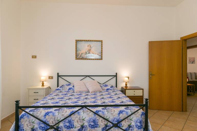 Farmhouse 'Agriturismo I Debbi - Il Pino' with Private Terrace, Wi-Fi and Air Conditioning — photo 2