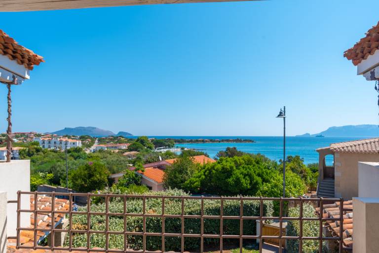 Modern Holiday Home "Villa Rosa dei Venti" Near the Beach and with Sea View — photo 3