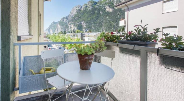 Rental apartment with 2 rooms for 3 persons — photo 2