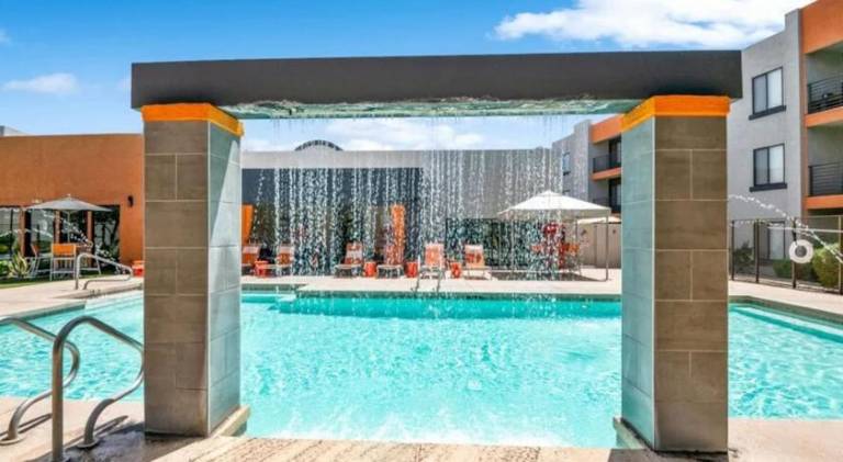 Relaxing 3BR Oasis Pool Hot Tub Gym Games in Surprise, AZ