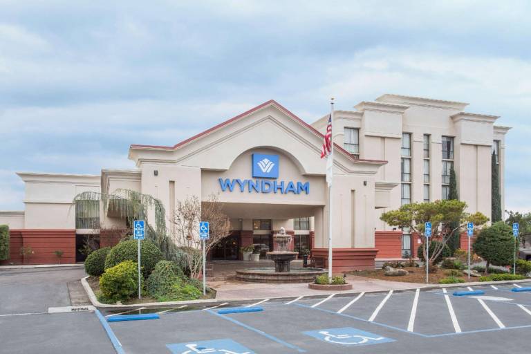 Wyndham Visalia in Visalia, CA