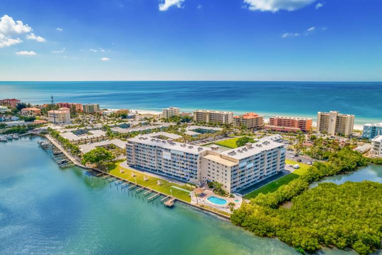 Condo  Redington Shores