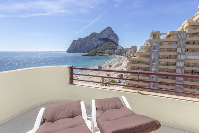 Apartment with pool & patio | Water view — photo 5