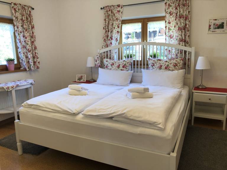 Fully equipped rental apartment with patio & garden | Pet-friendly in Schliersee