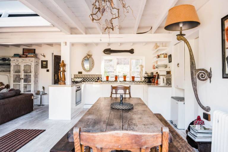 Family-oriented wonderful villa with barbeque, yard & terrace | Close to the beach | Pets are welcome — photo 4