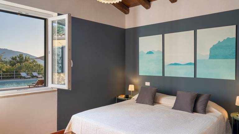 Fully equipped charming villa with private pool, yard & patio | Pool view | Dogs allowed — photo 5
