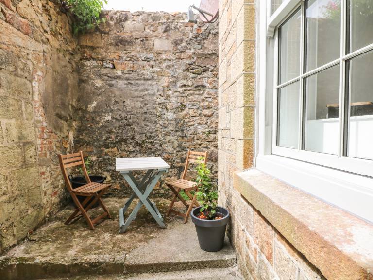 Cottage with garden | Beach view — photo 2