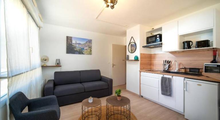 Appartement tout equipe a 6min a pied de la gare st charles — photo 3