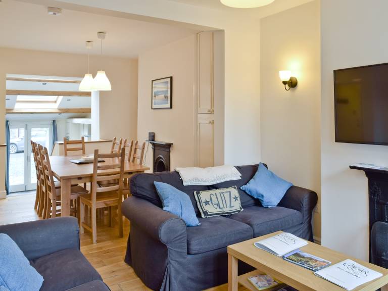 Cottage with garden & terrace — photo 3