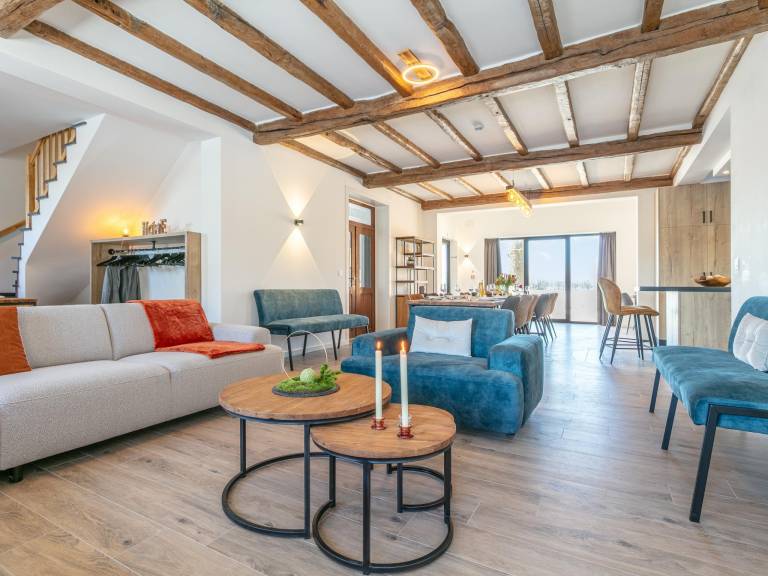 Beautiful farmhouse for groups with indoor pool — photo 5