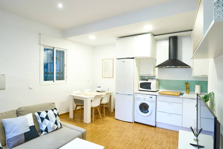 Apartment with fast internet | Close to Mosque–Cathedral of Córdoba | Good for workation — photo 3