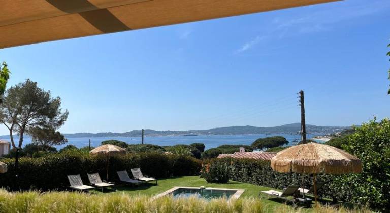 Pleasant apartment with private pool, patio & yard | Close to the beach | Pets allowed — photo 3