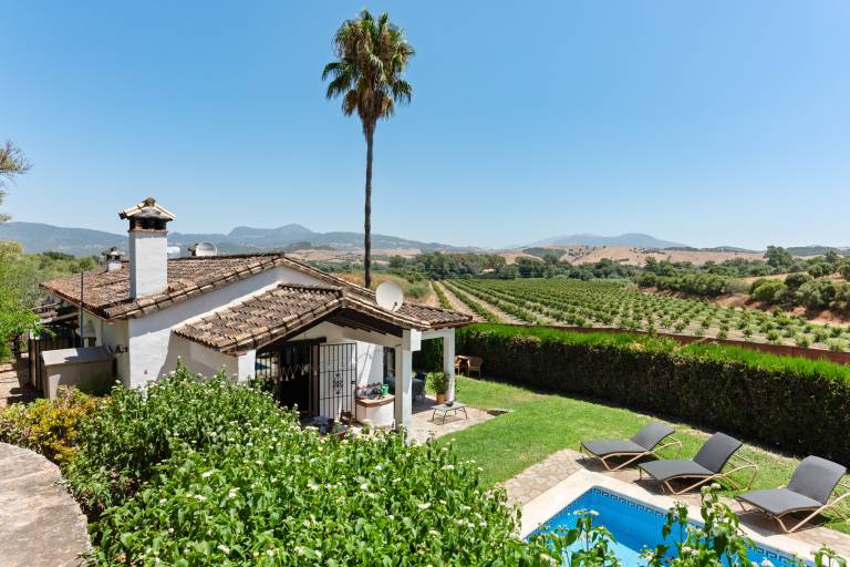 Villa Caty: Country house with mountain views, pool, and Wi-Fi — photo 3