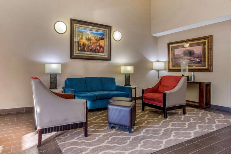 Comfort Suites Lakewood - Denver — photo 5
