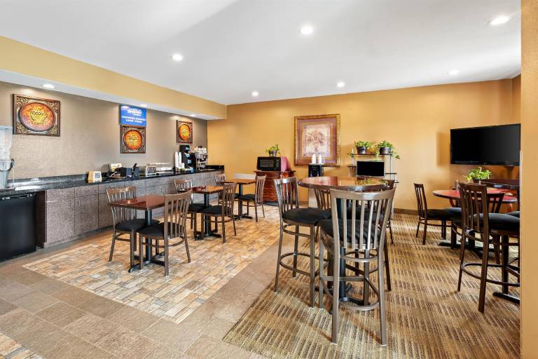 Americas Best Value Inn Somerville — photo 2
