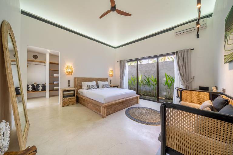 Villa with pool, hot tub & yard | Good for workation | Pets allowed — photo 2