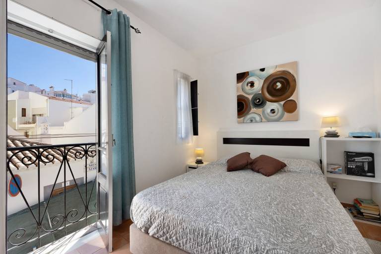 Vacation home with fast internet | City view in Lagos