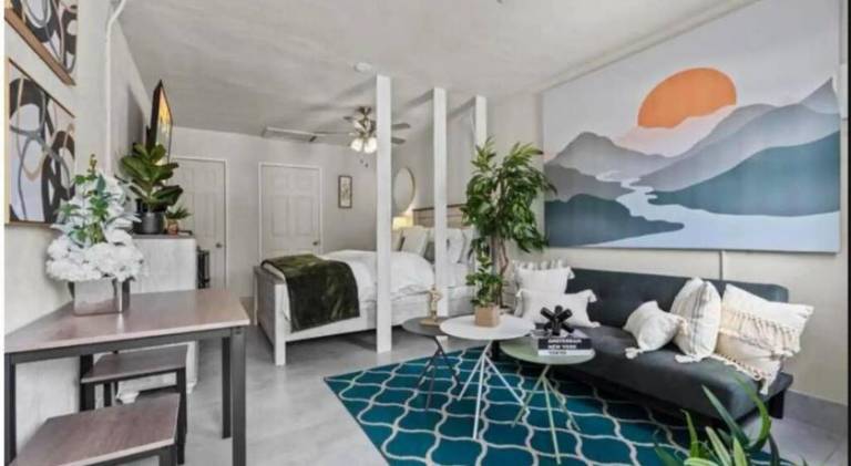 Apartment Canal Point