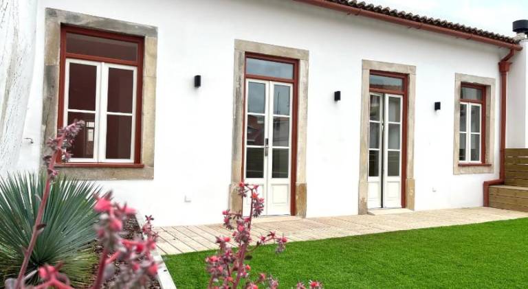 Apartment with yard & terrace | Next to Monastery of Santa Cruz — photo 5