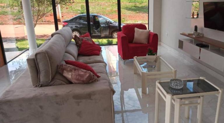 House with pool | Pets allowed — photo 2
