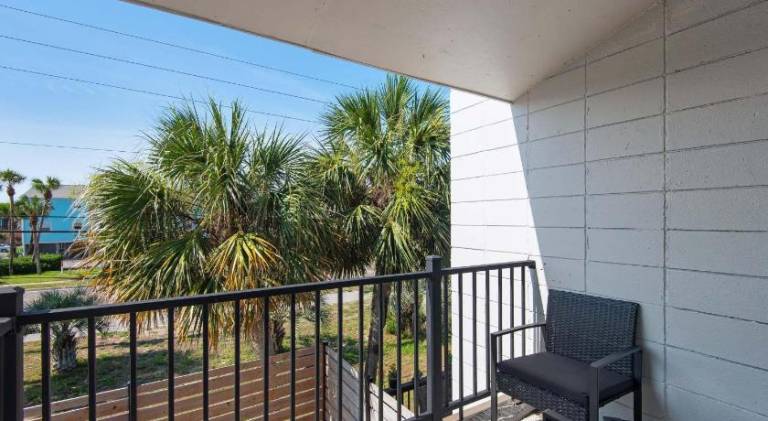 Vacation home with jacuzzi | Close to the beach | Pets allowed — photo 4