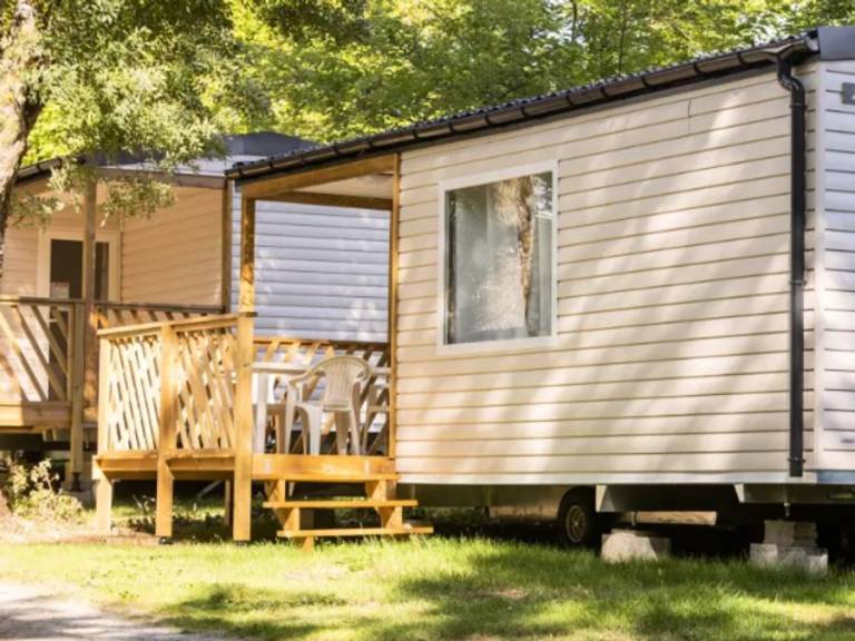 Mobile home with patio & heated pool — photo 4