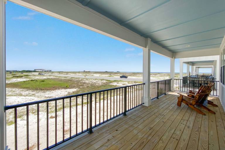 Vacation home with heated pool — photo 3
