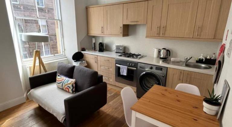 Rental apartment with 2 rooms for 4 persons — photo 3