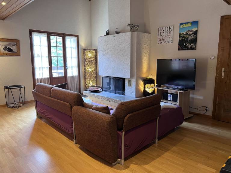 Ferienwohnung mit Hund in Gstaad für max. 6 Personen Ferienwohnung mit Hund in Gstaad für max. 6 Personen
