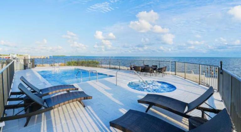 Vacation home with pool & jacuzzi | Good for workation | Pets are welcome — photo 2