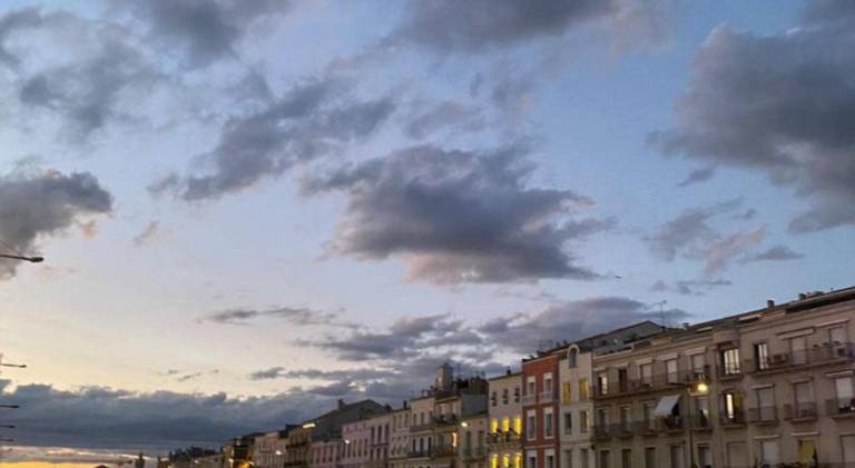 Holiday apartment with 3 rooms for 10 persons in Sète
