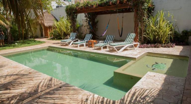 Beautiful Private Villa for 16 PAX with garden, BBQ and pool, Playa del Carmen in Playa del Carmen