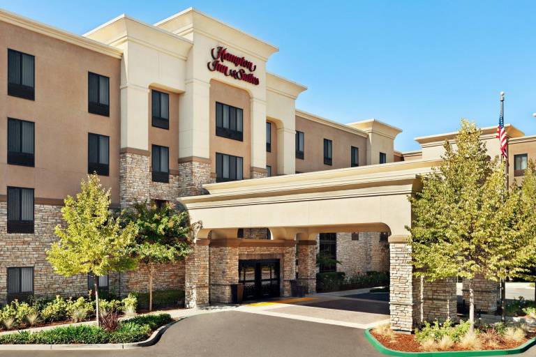 Hampton Inn & Suites by Hilton West Sacramento — photo 4