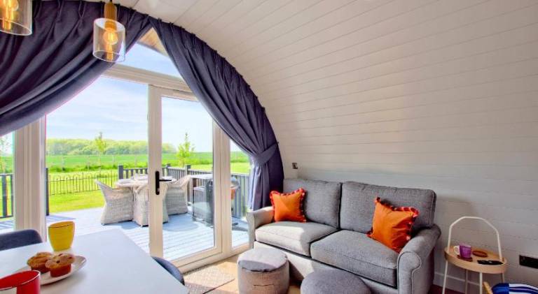Hollins Farm - Dog Friendly, Self Catering Holiday Lodges — photo 2